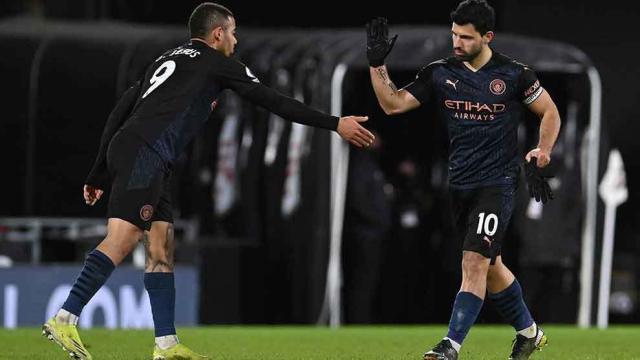 开云app-不兼容？第13次英超同时首发 热苏斯阿圭罗都进球